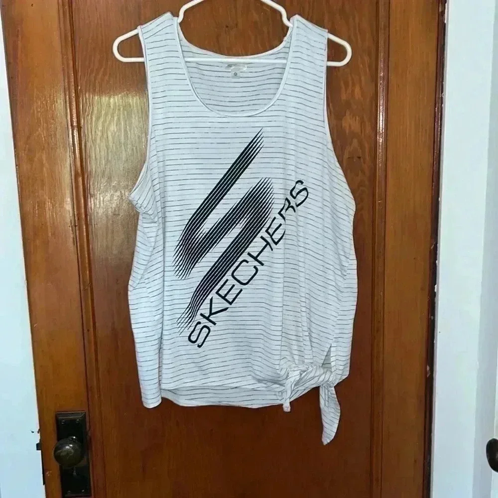 Skechers size xl